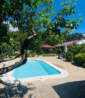 Odena Villa | Villa Òdena: Family-Friendly Retreat with Pool & High Ratings