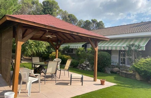 Odena Villa | Villa Òdena: Family-Friendly Retreat with Pool & High Ratings