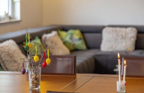 Svib Villa | Villa Čelinka: Relax by the Ocean with Family-Friendly Amenities