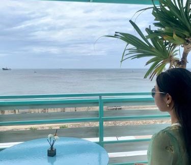 Phu Quy Apartment | Villa Đại Dương 2: Oceanfront Retreat with Private Beach