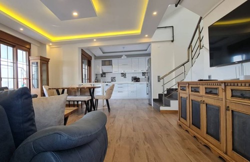 Kadriye Villa | Villa 1.5 km to the Beach with Pool in Antalya