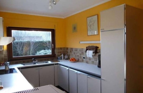 Witte Burg Villa | Cozy Villa Near the Sea with Pool and Bikes Available