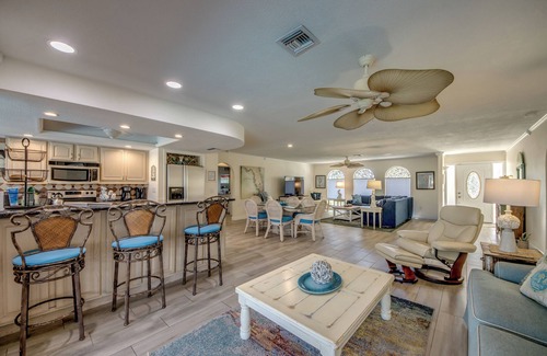 Caloosahatchee House | Villa 1: Pet-Friendly Retreat with Hot Tub & Heated Pool