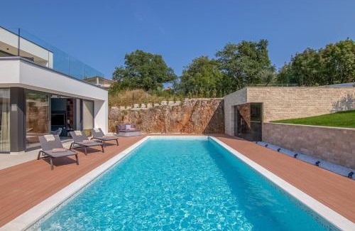 Rovinjsko Selo Villa | Explore Villa #1: Pet-Friendly Retreat with a Pool