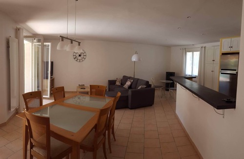 Vidauban House | Cozy Villa with Private Pool & Ocean View - 9.4/10 Rating