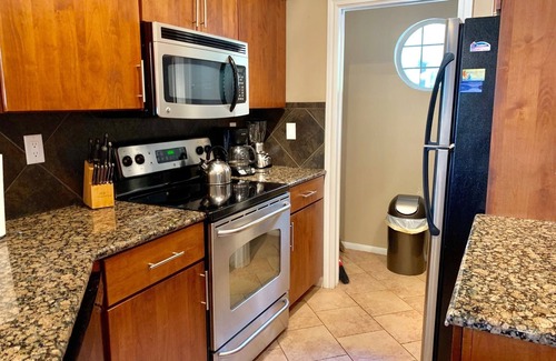 Highland Lake Estates Condo | Villa 1104: Scenic Lake Travis Condo with Pool and Hot Tub