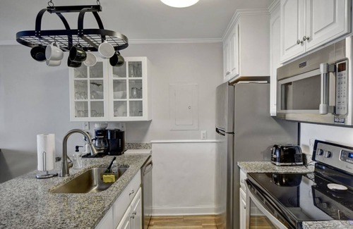 Jekyll Island Condo | Villa 132: Guest Rated 10/10 with Pool & Breakfast
