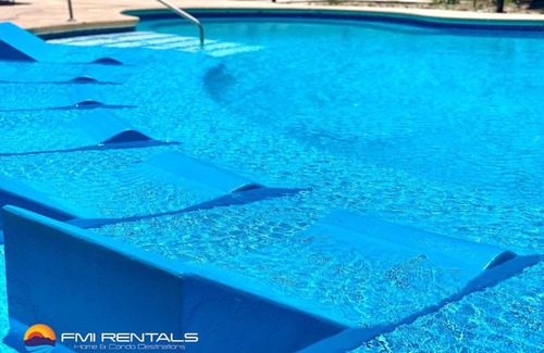 Las Conchas House | Villa 14: Family-Friendly Escape with Pool and Kitchen