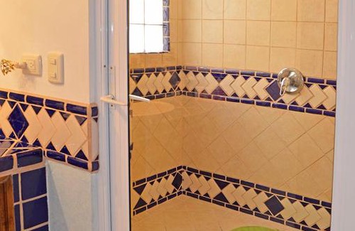 Las Conchas House | Villa 14: Family-Friendly Escape with Pool and Kitchen