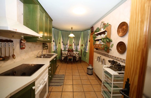 Tibi Ski Chalet | Family-Friendly Villa Near Alicante with Indoor Pool & Free WiFi