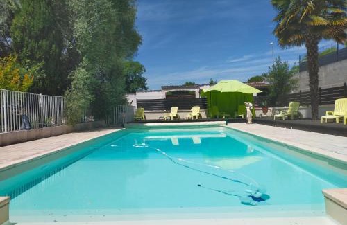 Courcoury House | Spacious Villa with Pool & Ocean Views for 10 Guests