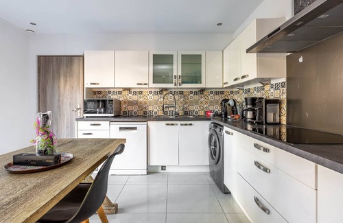 Ittenheim Villa | Villa with Private Spa, BBQ & Table Football - Rated 9.6