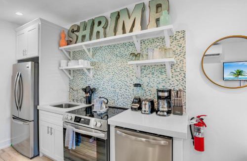 Holmes Beach Villa | Family-Friendly Villa #2 Shrimp with Oceanfront Views