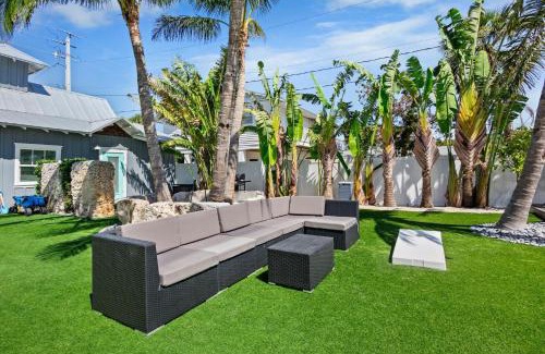 Holmes Beach Villa | Family-Friendly Villa #2 Shrimp with Oceanfront Views