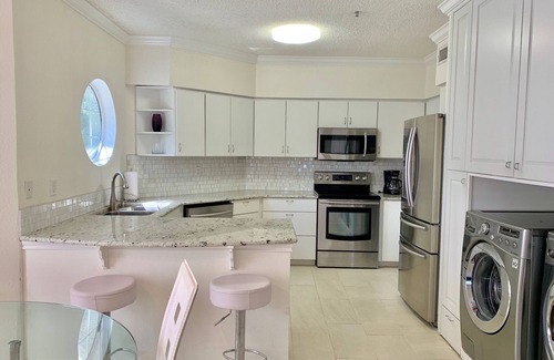 Spicewood Condo | Villa 2109: Remodeled 1 Bedroom with Lake View & Spa