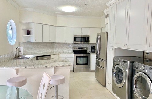 Spicewood Condo | Villa 2109: Remodeled 1 Bedroom with Lake View & Spa