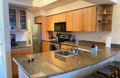 Lago Vista Condo | Villa 2302: Lakefront Retreat with Private Grill & Spa