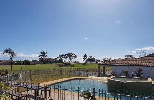 Coral Cove Apartment | Villa 24: Family-Friendly Retreat with Oceanfront Bliss