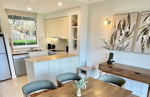 Pokolbin Villa | Enchanting 2BR Mountain View Villa at Cypress Lakes Resort