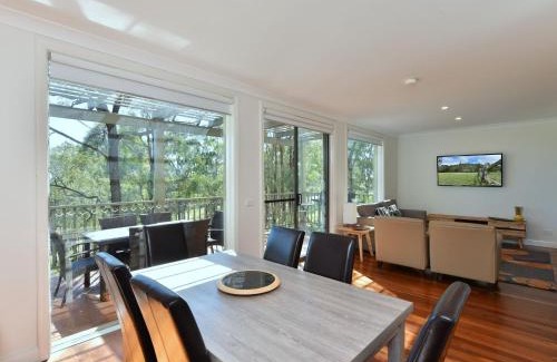 Pokolbin Villa | Inviting 2BR Vermentino Villa at Cypress Lakes Resort