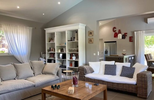 Solaro Villa | Cozy 3-Bedroom Villa for 7 Near Solaro Beach