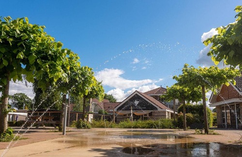 Voorthuizen Villa | Spacious Villa with Kitchen for 8 Guests – Perfect Getaway