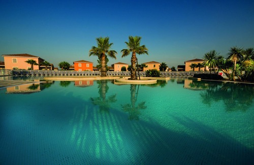 Fabregues House | Spacious Villa for 8 with Ocean View & Pool Access