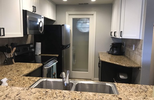 Highland Lake Estates Condo | Lakefront Condo Retreat at Island Resort with Pool & Hot Tub