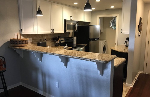 Highland Lake Estates Condo | Lakefront Condo Retreat at Island Resort with Pool & Hot Tub