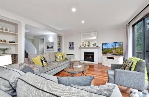 Pokolbin Villa | Discover Villa 3br Chianti in Cypress Lakes Resort