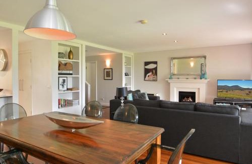 Pokolbin Villa | Relaxing 4-Star Villa 3br Margarita at Cypress Lakes Resort