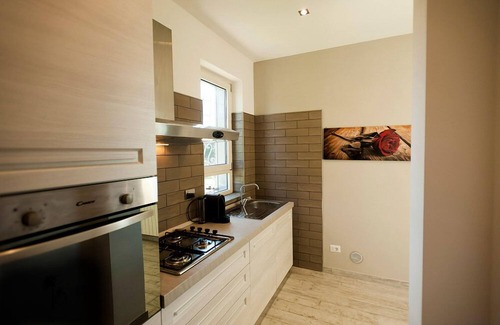 Lake Bracciano Villa | Stunning Villa Near Bracciano with Pool & Lake Views