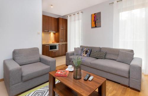 Jastrzebia Gora Apartment | Oceanfront Villa 4 Pory Roku: Family-Friendly Retreat