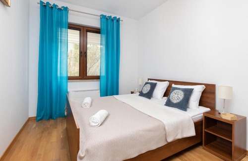 Jastrzebia Gora Apartment | Oceanfront Villa 4 Pory Roku: Family-Friendly Retreat