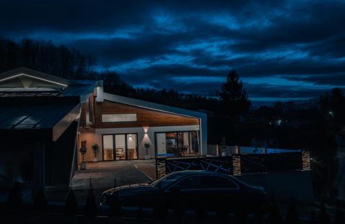 Visoko Villa | Villa 4A: Oceanfront Oasis with Pool & Pet-Friendly Perks