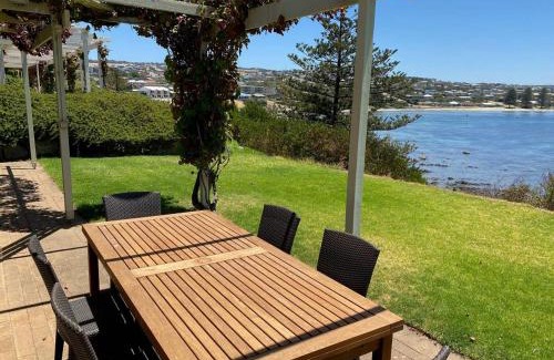 Encounter Bay House | Oceanfront Villa 5-124: Ideal for Families, WiFi & Views