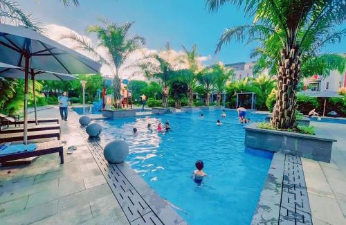 Ha Long Apartment | Pet-Friendly Royal Lotus 5-Bedroom Oceanfront Retreat