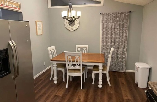 Poplar Bluff House | Cozy Villa 5: Renovated 2BR House with Breakfast