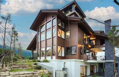 Tam Duong Villa | Relax at Villa 5 Sao with Pool & Golf Near Hanoi