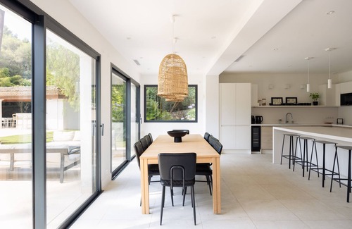 Vallauris Villa | Villa 603: Your Ideal Retreat with Ocean View & Pool