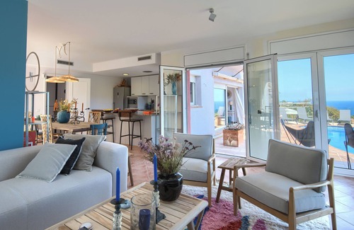 Sa Riera Villa | Villa '8 Couchages Piscine Vue Mer' with Sea View, Wi-Fi and Air Conditioning