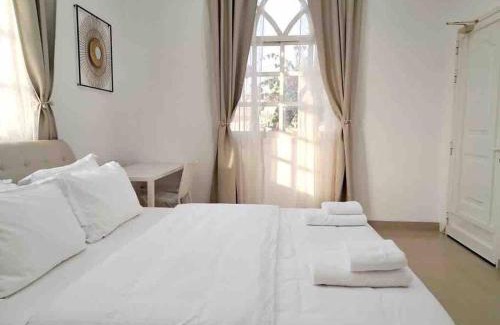 Al Riffa Villa | Relax at Villa 9 Palms Beach - Child-Friendly Retreat