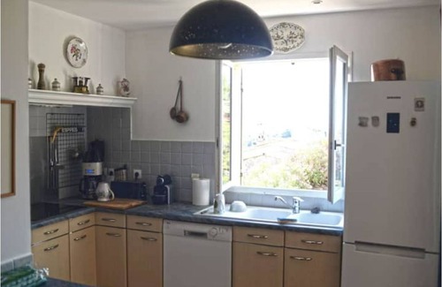 Saint-Laurent-du-Var Villa | Inviting Villa with Panoramic Views and Spa Amenities