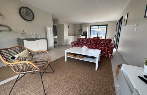 Asnelles House | Villa Just Steps from the Beach - 4-Star Guest Favorite