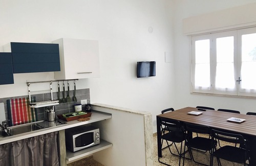 Santa Maria del Focallo House | Cozy Villa Steps from the Sea with Ocean View and Pool