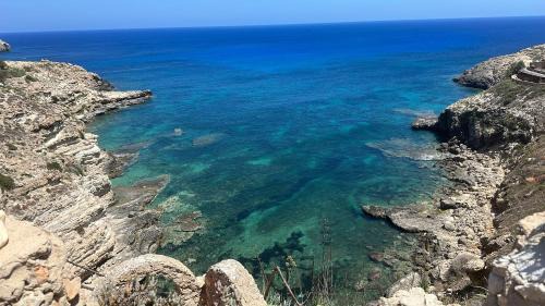 Lampedusa Apartment | Seaside Villa Retreat at Cala Creta - Pet Friendly Escape
