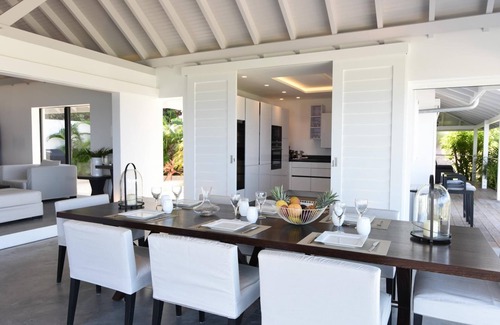 Vitet Villa | Villa Abby 3BR in Vitet: Oceanfront Paradise Retreat