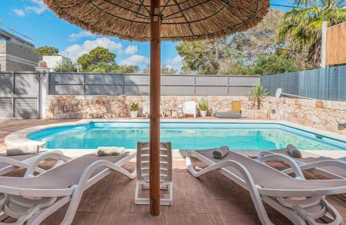 Santanyi House | Villa Abril: 4-Star Retreat with Pool & Pet-Friendly Stays