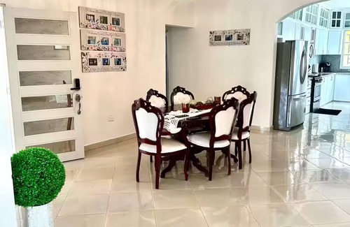 Samana House | Villa Abuela Samana 4BR Luxury w/Jacuzzi