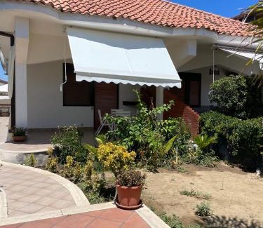 Agnone Bagni House | Pet-Friendly Villa Acacie Capì: Family-Approved Comfort